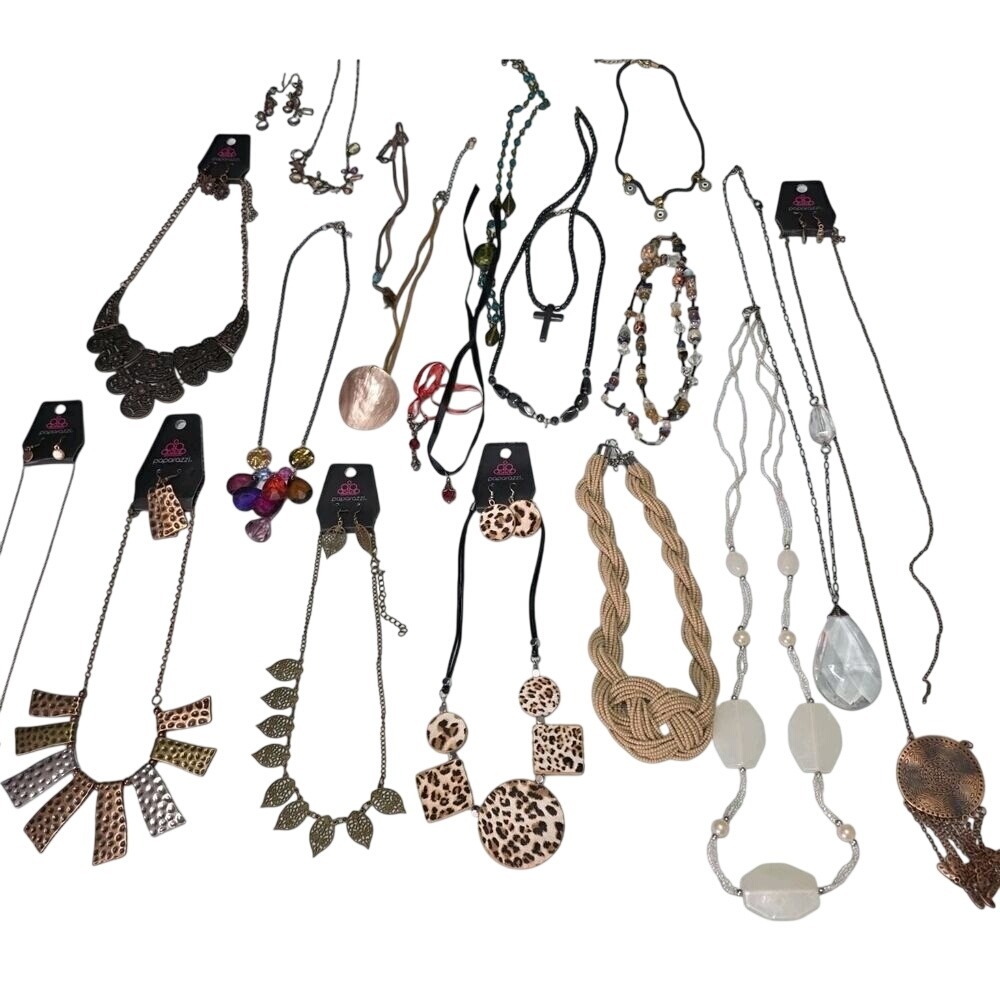 Huge Lot Of Over 5lb‎ Vintage Fashion Jewelry Beaded Necklaces Earrings 27 A4